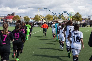 Bild 2 - B-Juniorinnen St.Pauli - C-Juniorinnen SV Steinhorst : Ergebnis: 1:2